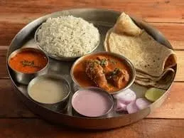 DESI CHICKEN THALI