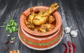 CHICKEN HANDI