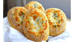 CHEESE GARLIC BREAD