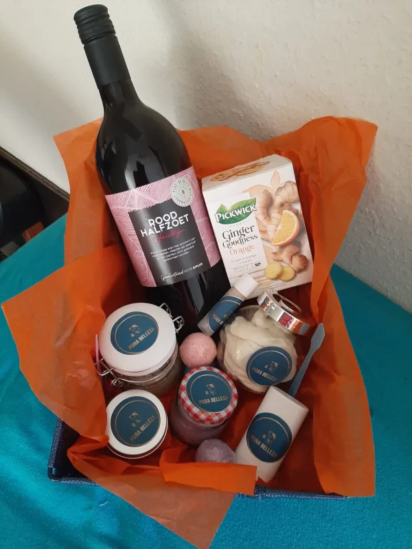 Verse, gezonde maaltijd en notitieboekje