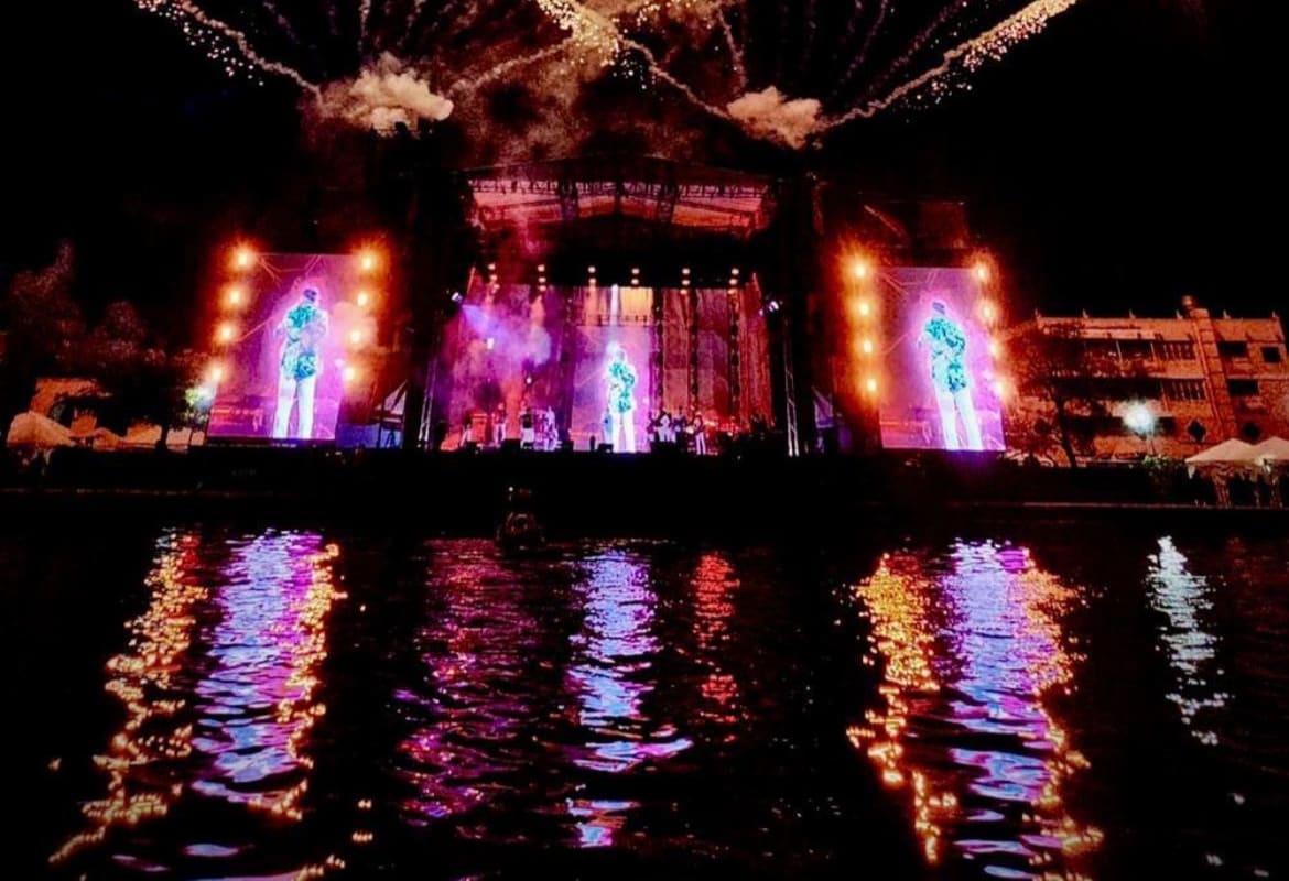 Festival Náutico de Cartagena: el escenario y la pólvora vistos desde el agua