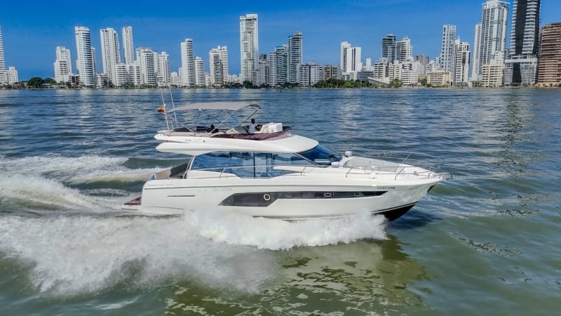 Yate Almani Mar en Cartagena, hasta 15 personas, sale del Muelle Navas