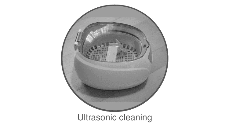 Ultrasonic cleaning process illustration