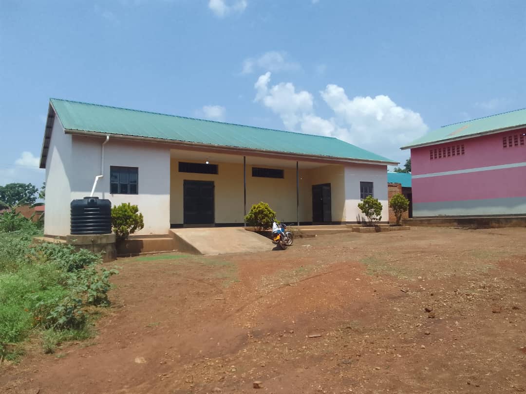 Farm produce inspection at NALG store