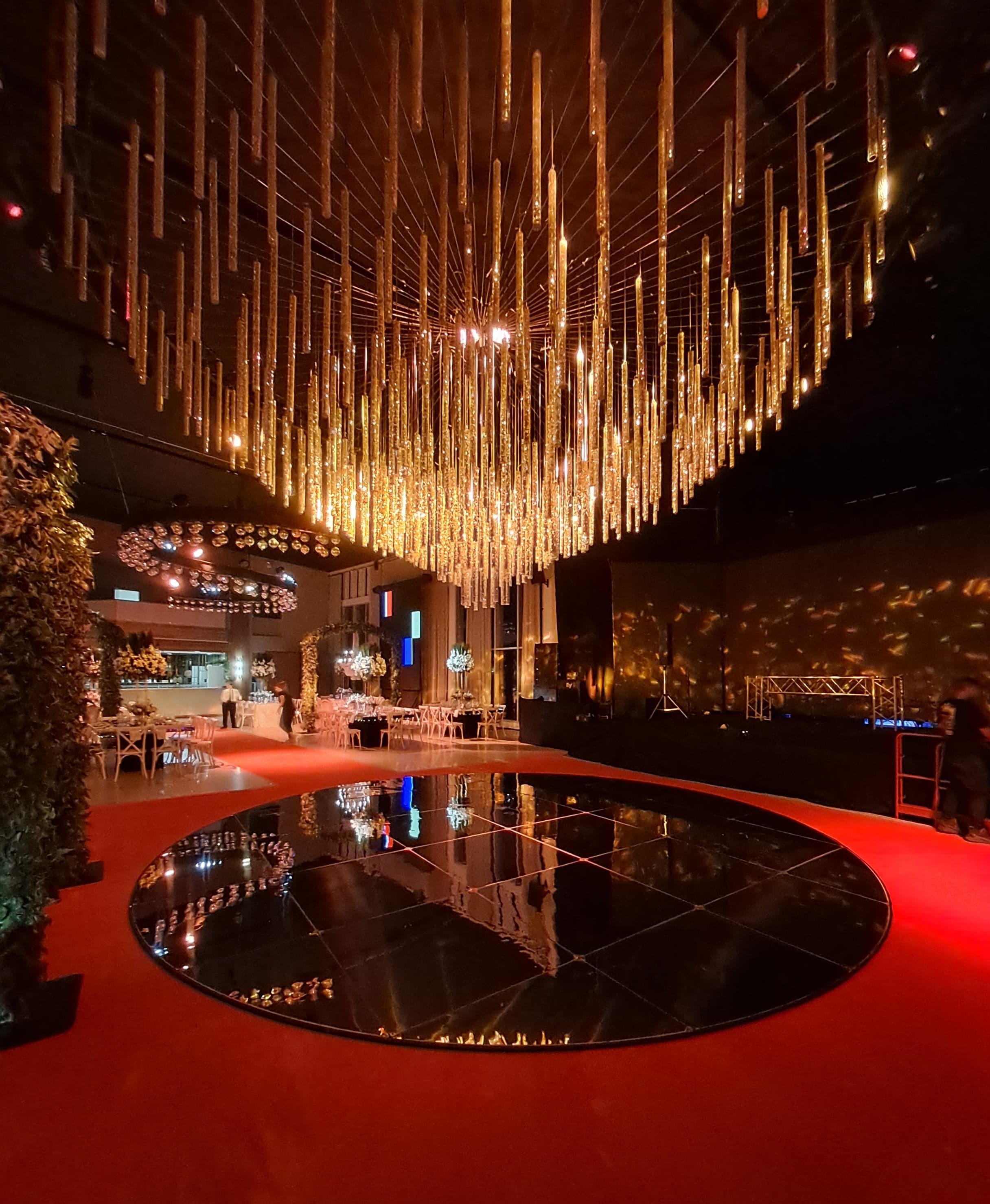 Pista de baile plateada pulida