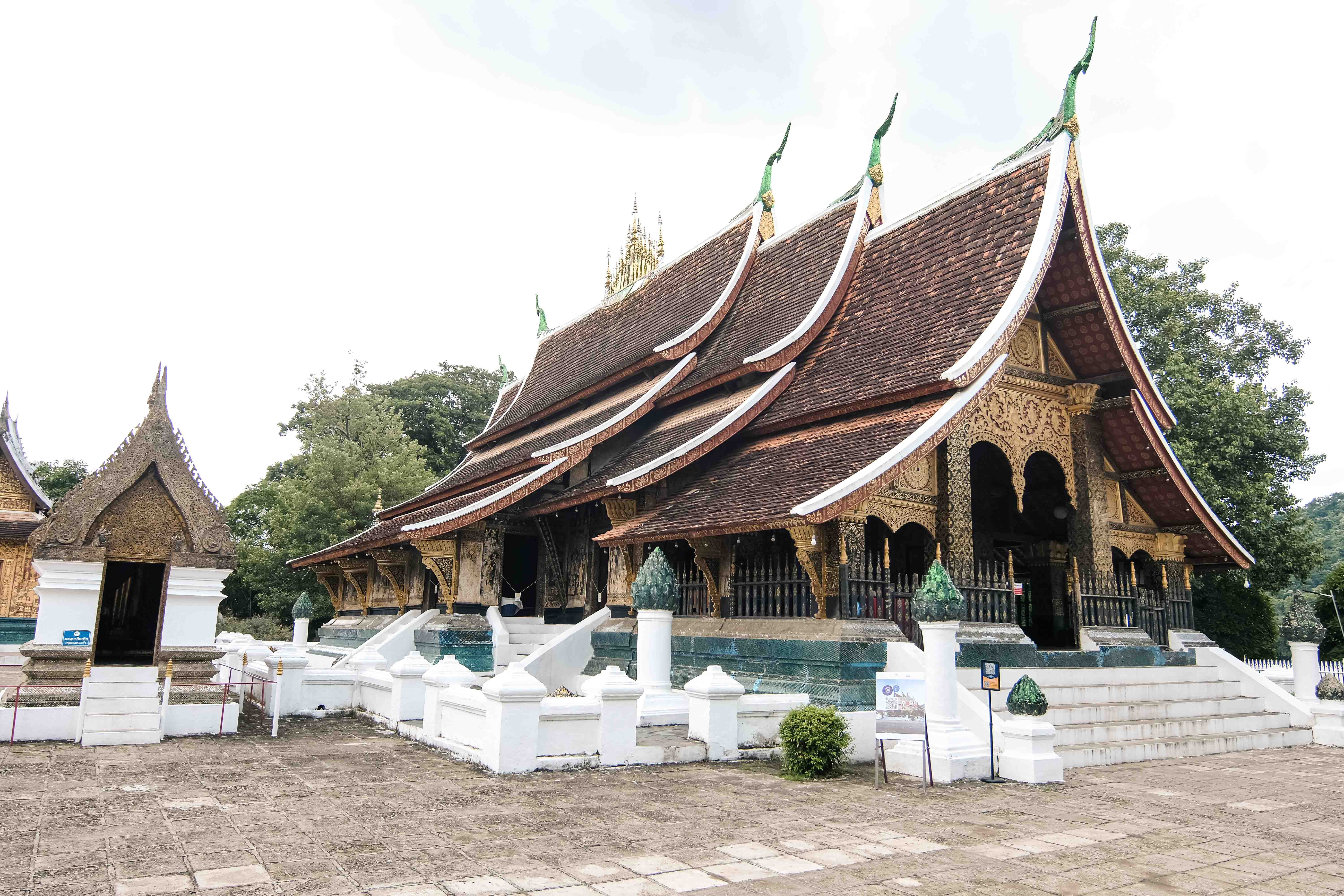 Wat Xieng Thong temple in Luang Prabang UNESCO World Heritage Site Wat Xieng Thong temple in Luang Prabang UNESCO World Heritage Site