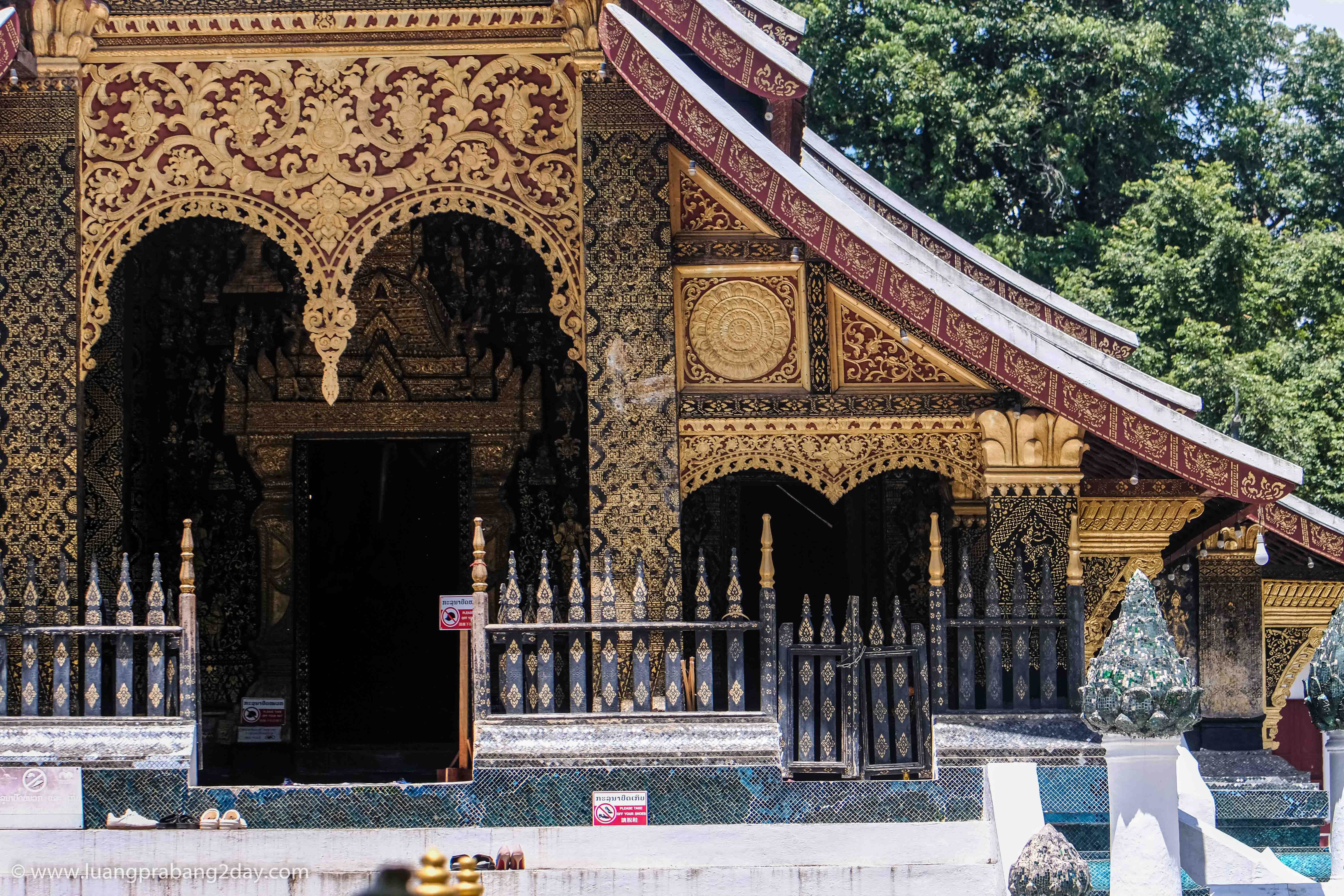 Interior ceremonial structure positioned within the prayer hall of Wat Xieng Thong. Interior ceremonial structure positioned within the prayer hall of Wat Xieng Thong.