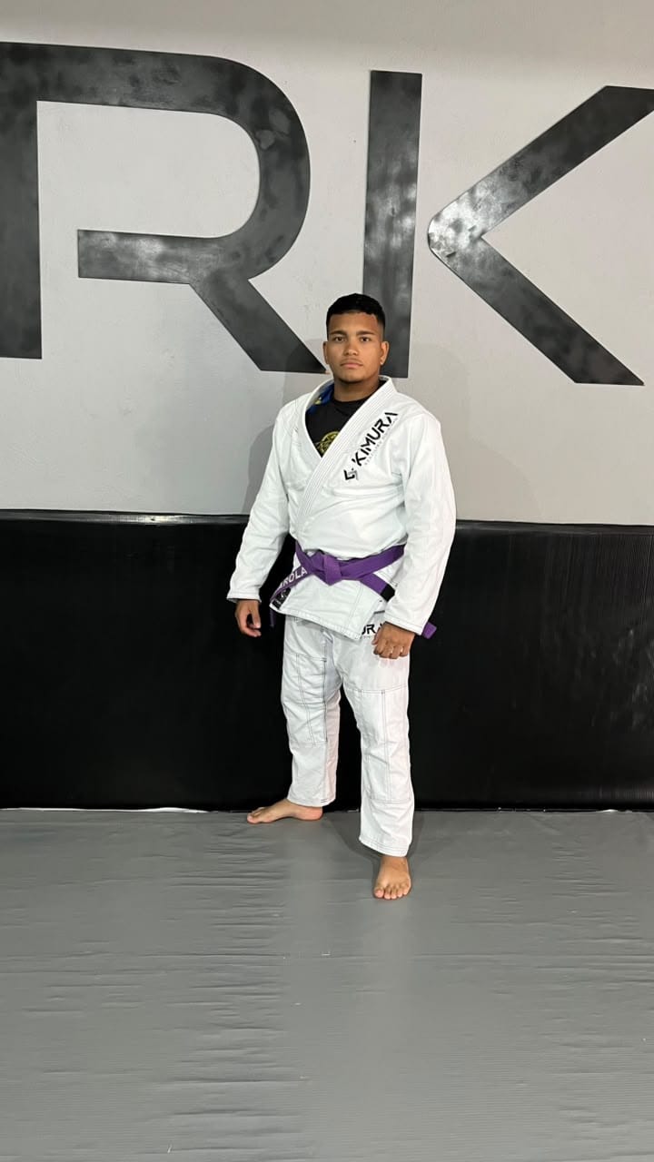 Treino de Jiu-Jitsu no tatame do Kimura Instituto em São Cristóvão, Salvador — foto 2