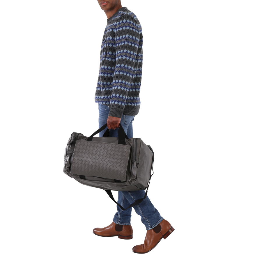 Bottega Veneta Mens Leather Duffle Bag In Grey