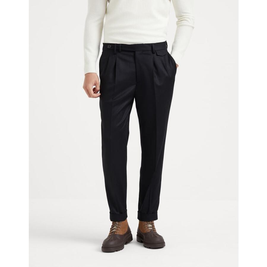 Brunello Cucinelli Mens Black Wool Pleated Trousers