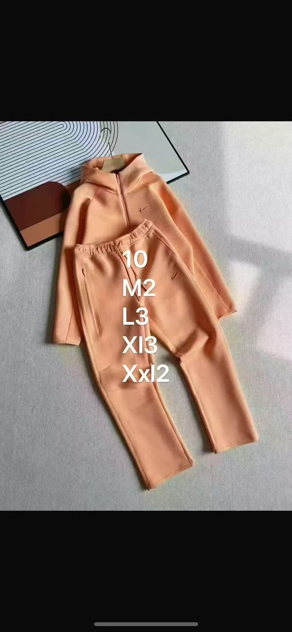 Ensemble Nike à Conakry