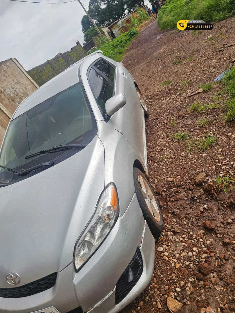 Toyota Matrix à Conakry