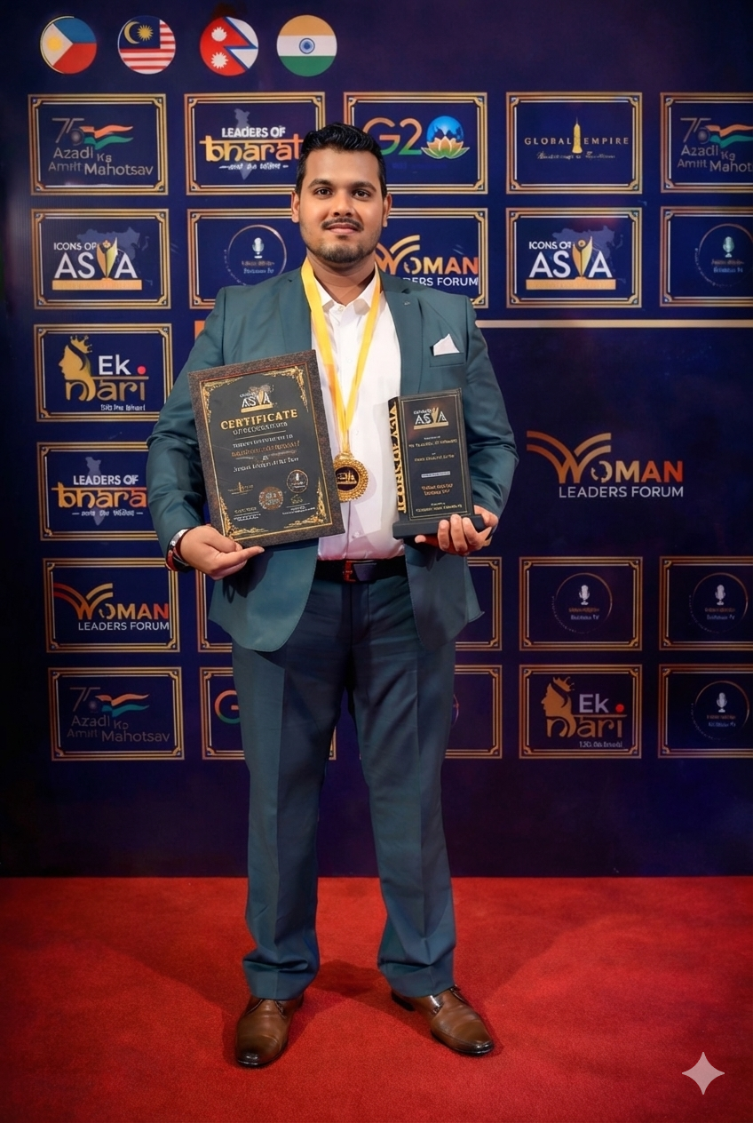 Astro Jagannath receiving astrology award