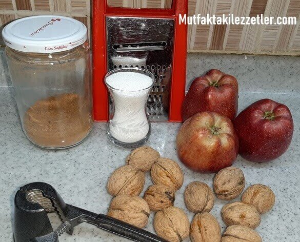 Elmalı kurabiye malzemeleri