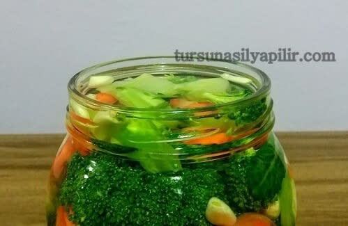 Brokoli turşusu