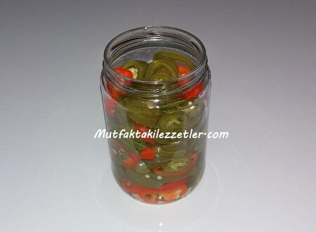 Jalapone (balık biberi) turşusu