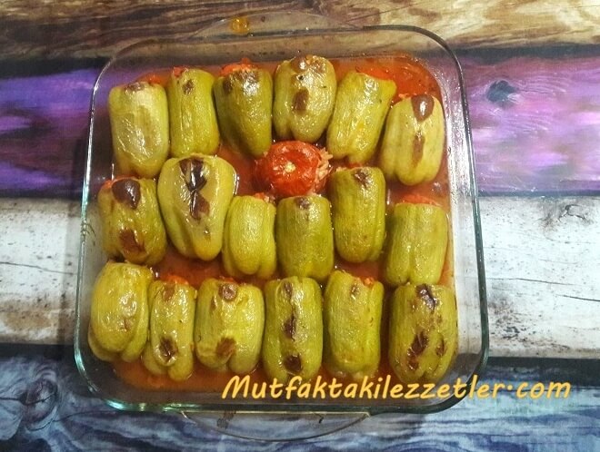 Fırında biber dolması