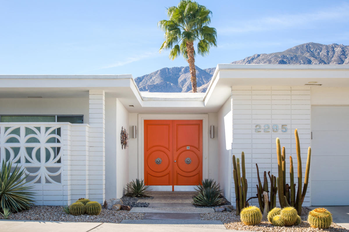 Midcentury Modern Home with Mountain View