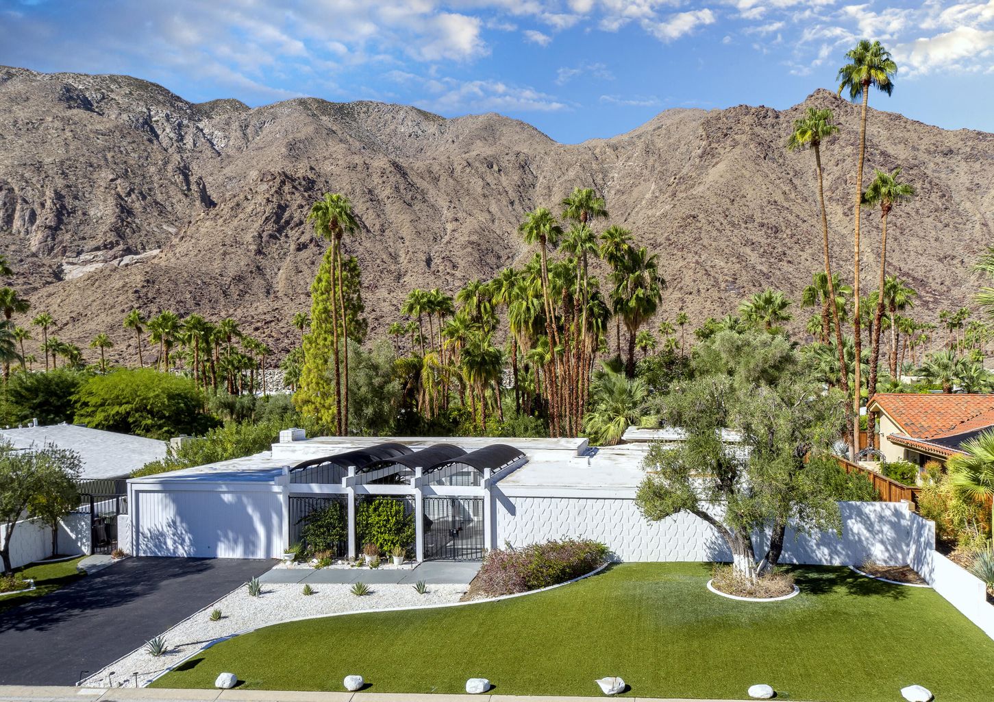 Alexander Home in Vista Las Palmas