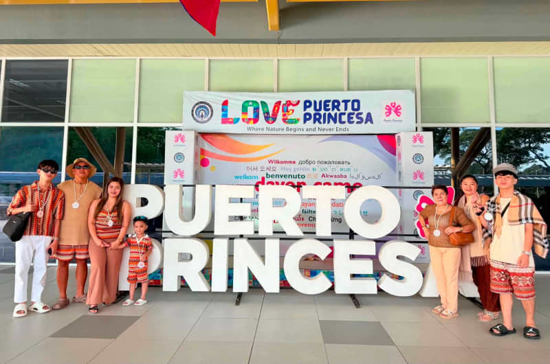 Travellers on our Puerto Princesa, Philippines trip