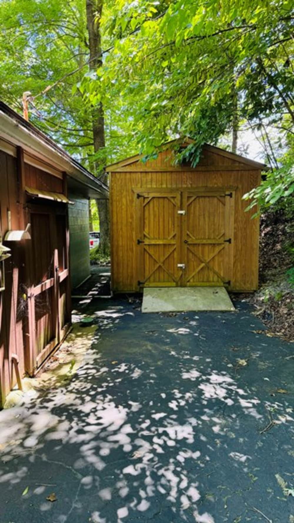 listing-details-111-hornback-mill-lane