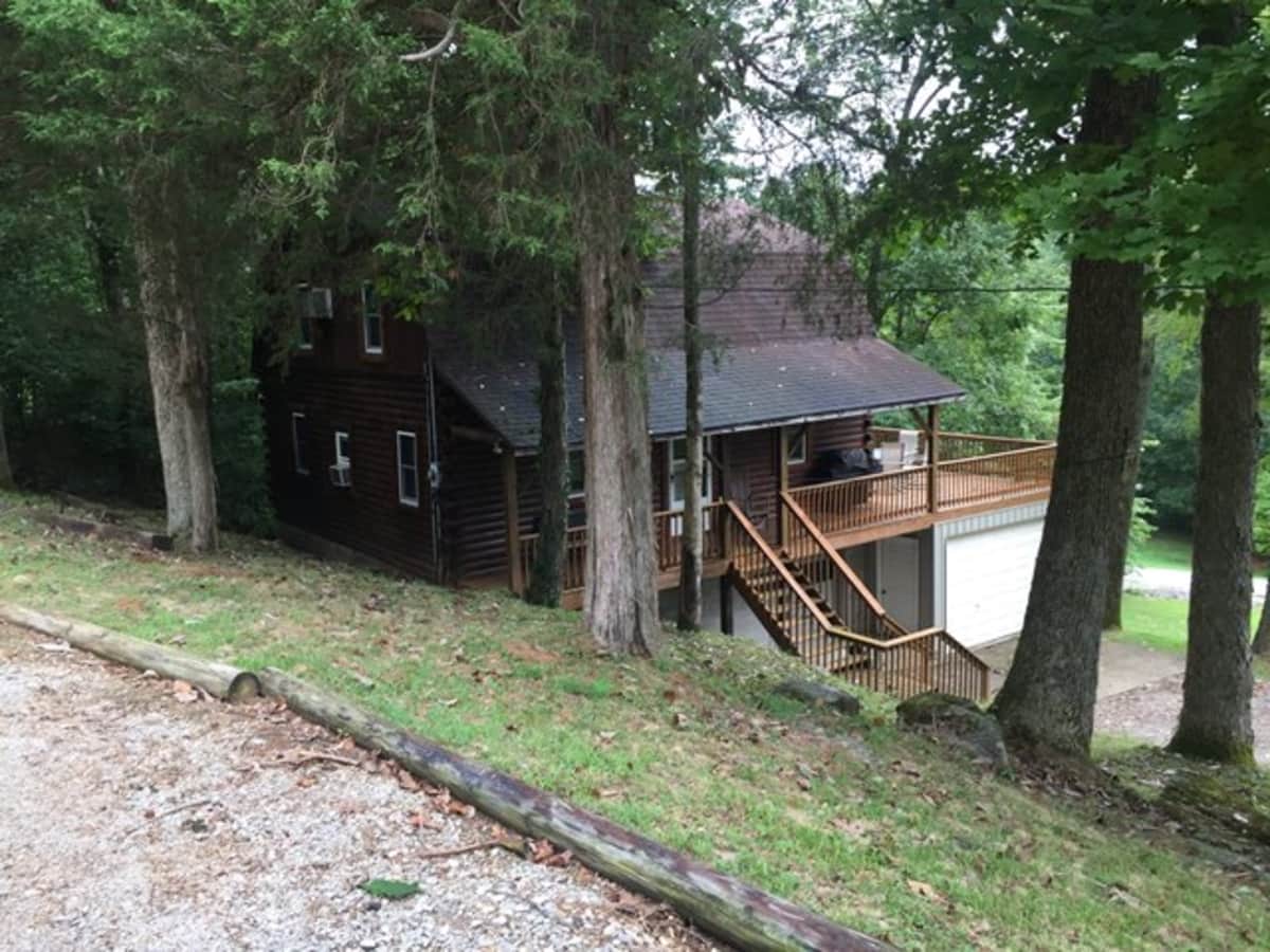 Listing Details 652 Pine Ridge Road