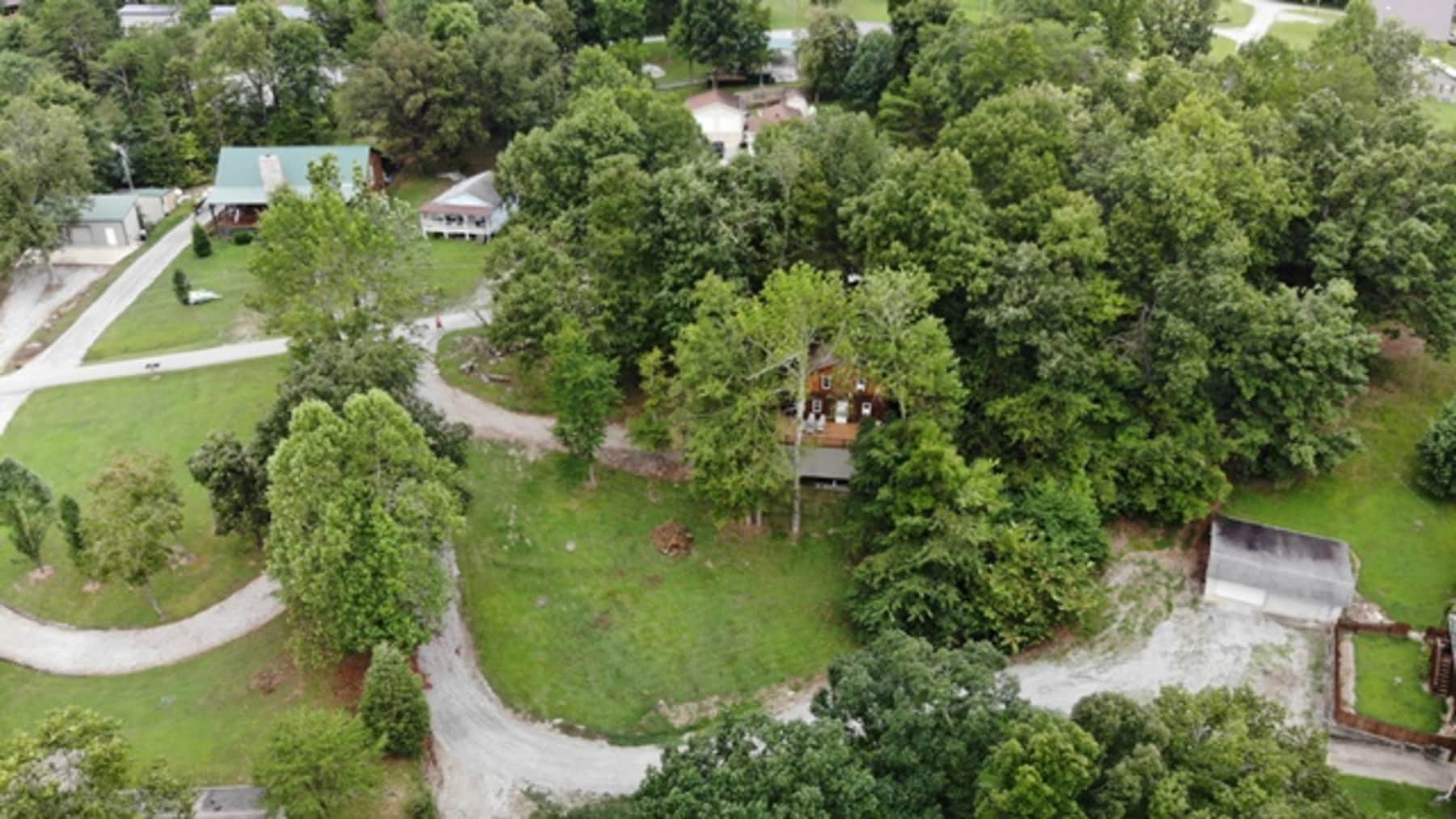 Listing Details 652 Pine Ridge Road
