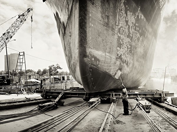 Pekerjaan perbaikan pelindung hull