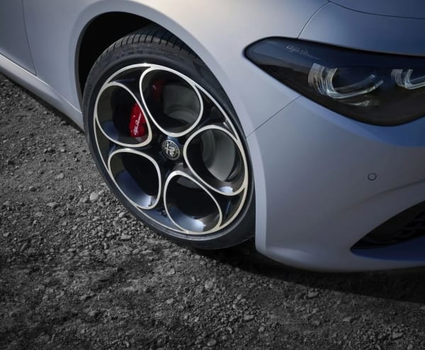 Alfa Romeo Giulia - Slika 12