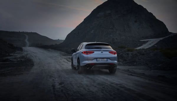 Alfa Romeo Stelvio - Slika 4