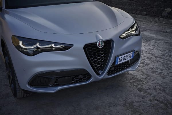 Alfa Romeo Stelvio - Slika 8