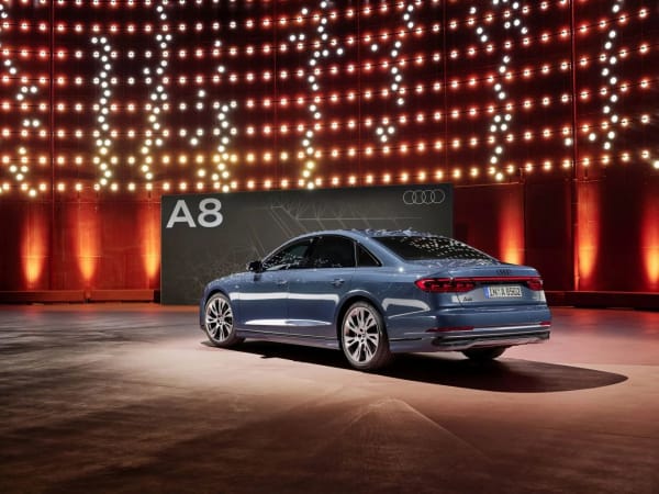 Audi A8 - Slika 1