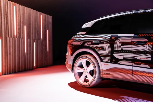 Audi Q4 e-tron - Slika 1