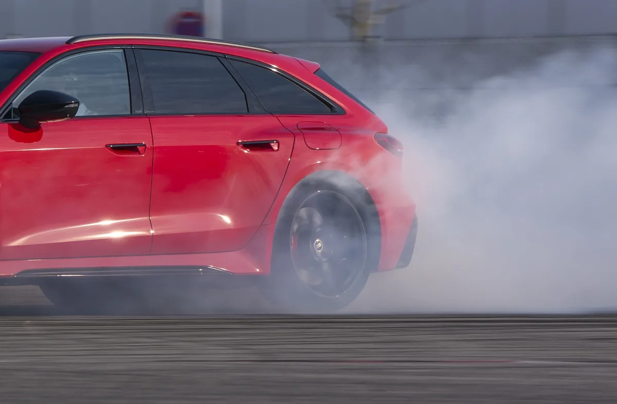 Dynamic Torque Control: kontrolisana vožnja do krajnjih granica
