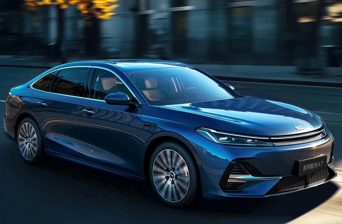 Geely predstavio Galaxy A7: funkcionalniji i efikasniji
