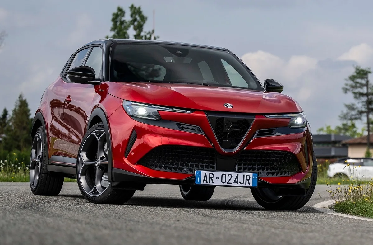 Alfa Romeo Junior stigao u Srbiju: sportski duh u kompaktnom izdanju