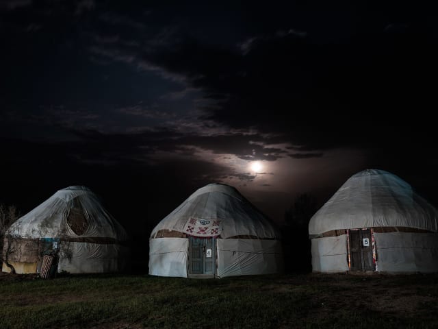 Aydarkul Resort — ko'l bo'yida dam olish
