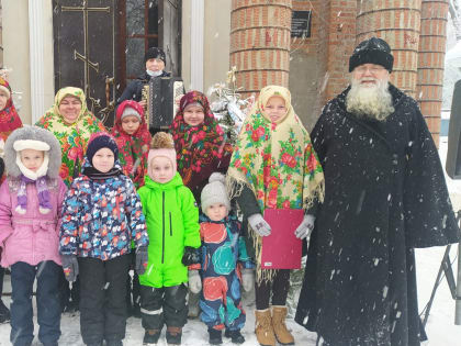 Открытие Рождественского вертепа в ограде Казанского собора города Людиново