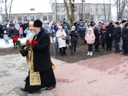 Открытие памятника Людиновским подпольщикам, замученным фашистами в годы Великой Отечественной войны