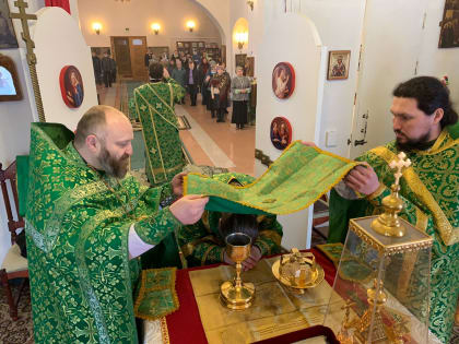 В день празднования памяти преподобного Серафима Саровского епископ Леонид совершил Литургию в пос. Воротынск