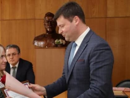 Юрий Моисеев поздравил работников военного комиссариата