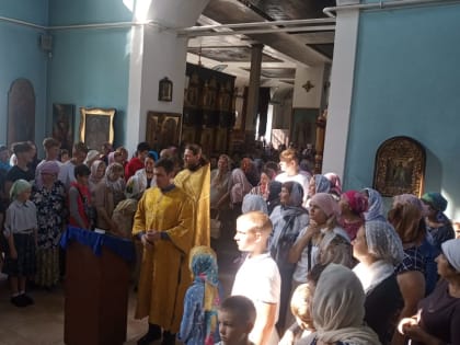 Молебен на начало учебного года в Смоленском храме Сухиничей
