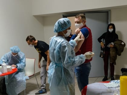 Калужан снова просят вакцинироваться от коронавируса