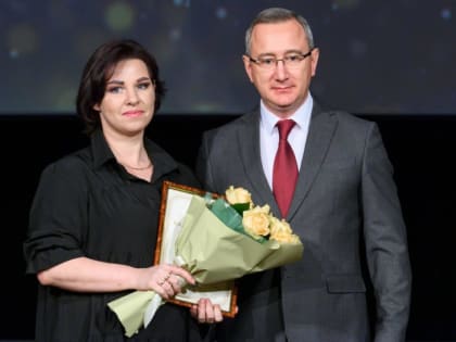 ВЛАДИСЛАВ ШАПША НАГРАДИЛ ПРЕДСТАВИТЕЛЕЙ РЕГИОНАЛЬНОГО МЕДИЙНОГО СООБЩЕСТВА