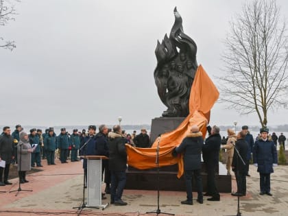 В Людиново открыли памятник героям Людиновского подполья