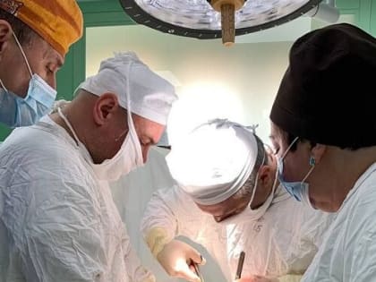 В Калужском онкодиспансере впервые выполнили сложнейшую операцию на бронхах