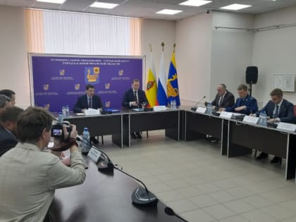 Полпред Игорь Щеголев обсудил вопросы организации системы здравоохранения