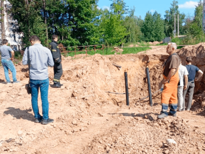 Во время ремонта на коллекторе в Обнинске рабочие повредили газопровод