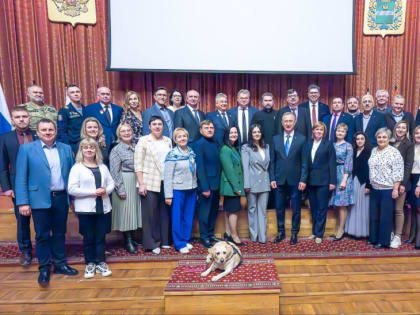 Владислав Шапша встретился с представителями 7-го созыва Общественной палаты региона