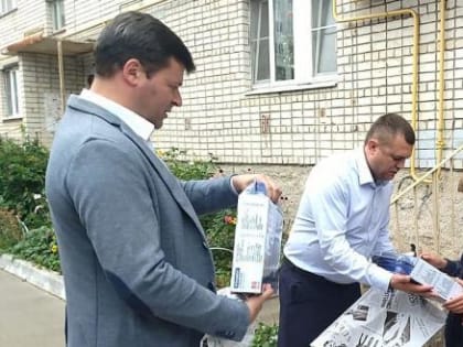 В рамках акции Единой России неравнодушные люди помогают детям из малообеспеченных семей